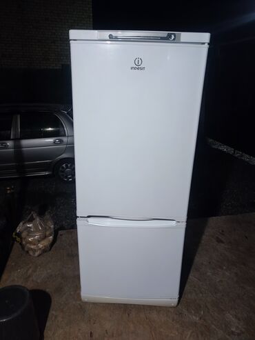новый холодильники: Муздаткыч Indesit, Колдонулган, Эки камералуу, Less frost, 65 * 165 * 60