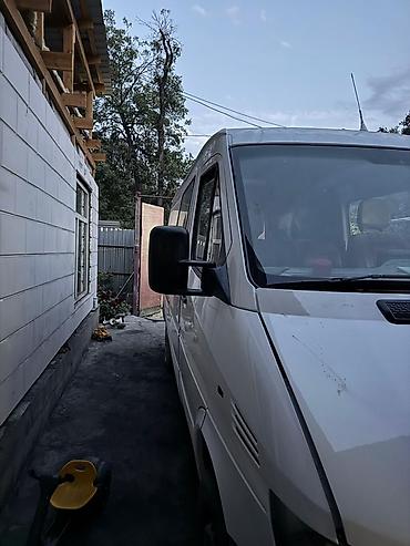 бус спринтер средний: Грузовой фургон Mercedes-Benz Sprinter (белый, длинная база, высокий — 3
