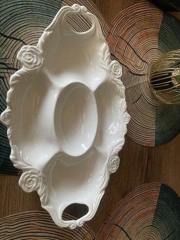qab qaşıqlar: Ağ keramika bölməli servis qabıuzunlugu 41 sm - Material: keramika