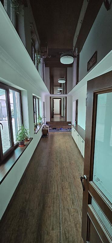 Продажа коттеджей и домов: 5 и более комнат, 350 м², 8 соток, Бишкек, Алтын-ордо ж/м Собственник — 17