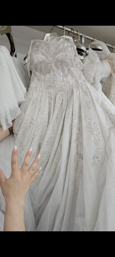 Toy paltarları: Hazır biznes Məhsul: Gəlinlik və kolleksiyası Elanı Diqətlə oxuyun — 7