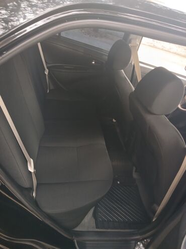 Geely: Geely MK sedan – 1.5 GT Xüsusiyyətlər: - Kuzov: 4 qapılı sedan, qara — 7