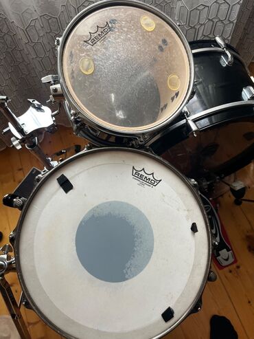 fender gitara simleri: Барабан, Tama, Б/у
