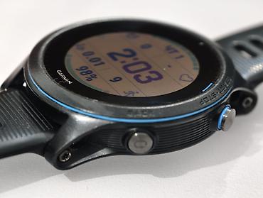 Garmin: Garmin Forerunner 945 — с MIP дисплеем. Лёгкие, стильные. Есть нюанс — 3