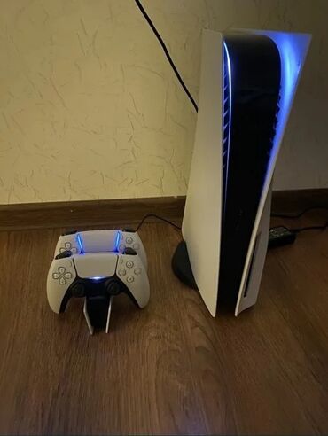 плейстейшен 5 купить: Ps5 fat 825гб состояние норм
Два джойстика 
Внутри игры есть
