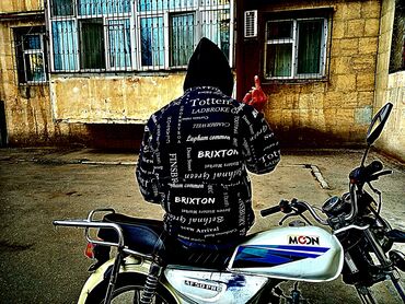 ofsiant işi axtarıram: Kassir. Təcrübəli