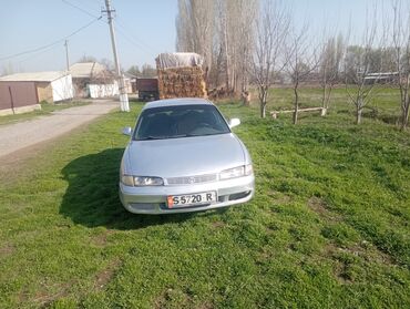 Mazda: Mazda 626: 1993 г., 1.8 л, Механика, Бензин, Седан