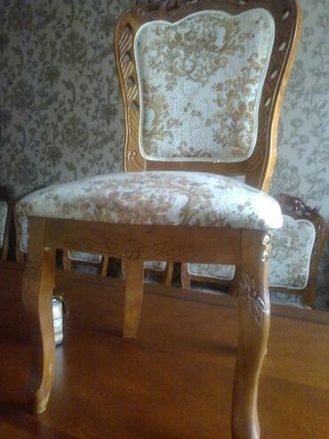 ���������������� ������������ �������� в Бишкек | КОМПЛЕКТЫ СТОЛОВ И СТУЛЬЕВ: Стол размером 1,2#7м. и 12 стульев, в хорошем состоянии, из дуба
