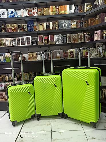 Çamadanlar: 3-lü sərt korpuslu səyahət çamadan dəsti - Rəng: parlaq neon-yaşıl – — 1