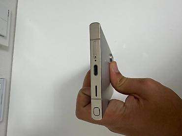 note 21 ultra: Samsung Galaxy S23 Ultra, Б/у, 512 ГБ, цвет - Бежевый, 2 SIM — 3