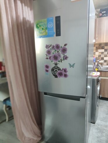 Б/у 2 двери Indesit Холодильник Продажа