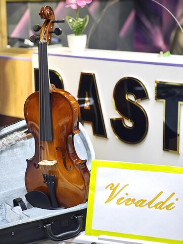 Səsgücləndiricilər, qulaqlıqlar və mikrofonlar: Skripka "Vivaldi" YV-1001 Fransa modeli Hər ölçüsü var Rast musiqi
