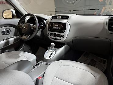кия: Kia Soul EV: 2019 г., Электромобиль, Кроссовер — 5