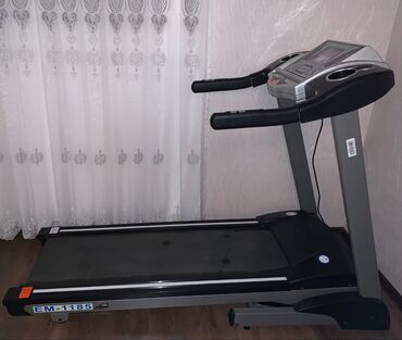 qaçış üçün uşaq krosovkalrı: *trenajor satilir 150 kg çəki götürūr* *Hündúre qalxma funksiyasi