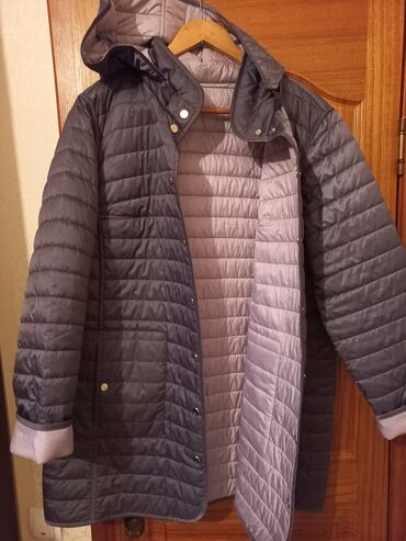 Пуховики и зимние куртки: Г.Кара-Балта. Продаю куртки: двусторонняя цена за куртку 500