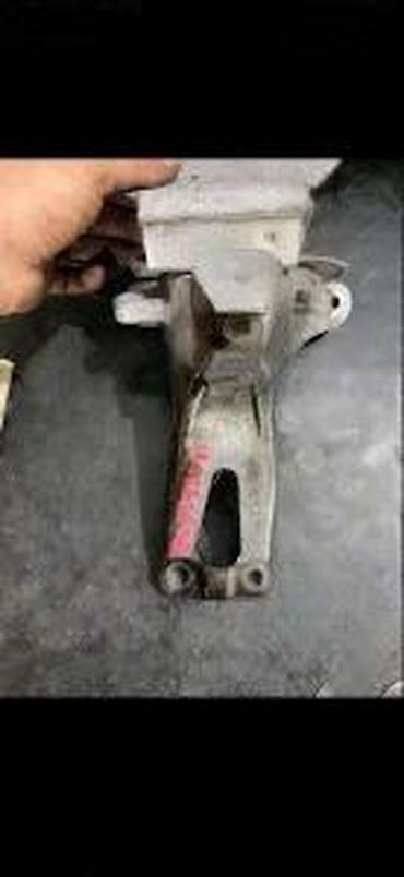 a6c6 2010: AUDI A6 ULTRA NOSAC STOPA MOTORA 4G0199308AE 8K0199307BJ | audi vw — 1