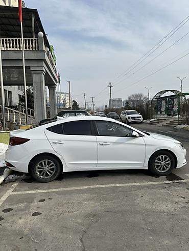 Hyundai: Hyundai Elantra: 2019 г., 1.6 л, Газ, Седан — 5