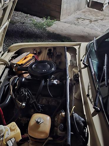 VAZ (LADA): VAZ 2106 sedan Xüsusiyyətlər: - Korpus: bej rəng, xrom bamperlər — 8