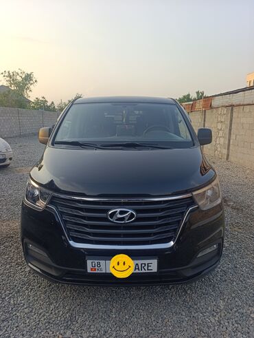 hyundai matrix: Hyundai Starex: 2018 г., 2.5 л, Автомат, Дизель, Минивэн