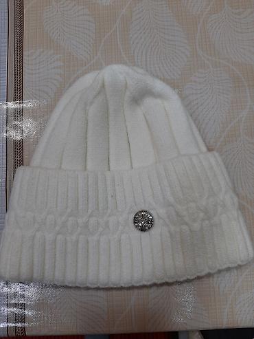 papaq milli: Ağ rəngli toxunma papaq - Material: yumşaq trikotaj/parça, isti və — 1