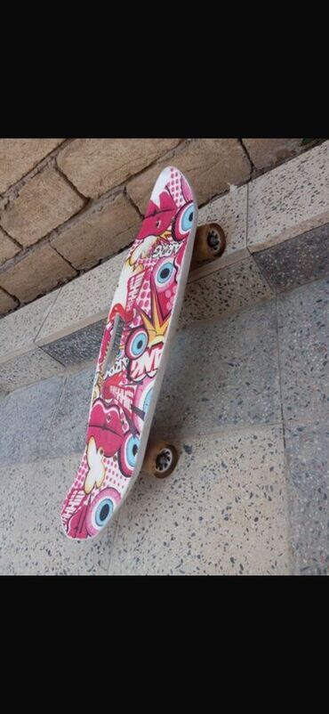 окей настольные игры: Skateboard – rəngarəng qrafik dizayn - Gövdə: Klassik konkav formaya