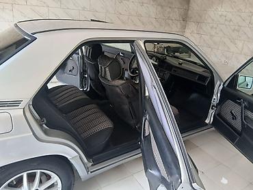 mercedes 1.6 dizel motor: Mercedes-Benz 190 (W201): 1.8 l | 1993 il Sedan — 4