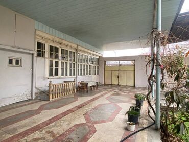 Həyət evləri və villaların satışı: 3 otaqlı, 150 kv. m, Orta təmir — 3