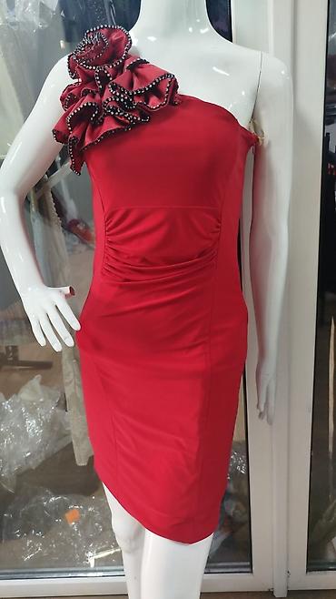 muncuglar: Qırmızı birqollu kokteyl paltarı - Stil: Asimmetrik, tək çiyinli — 1