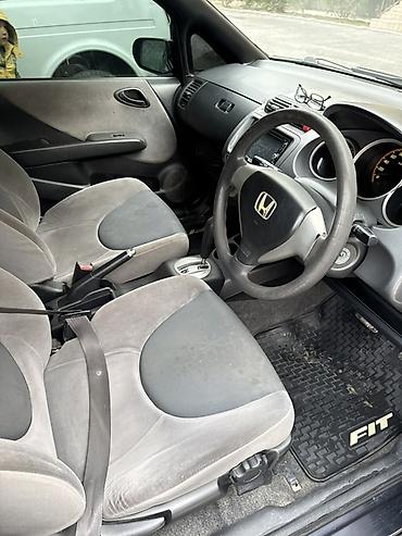 Honda: Honda Fit: 2006 г., 1.3 л, Вариатор, Бензин, Хэтчбэк — 7