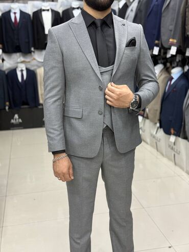 Kostyumlar: Kişi Kostyum Dəstləri - Klassik və modern kəsim: dar siluet, çiynə — 27