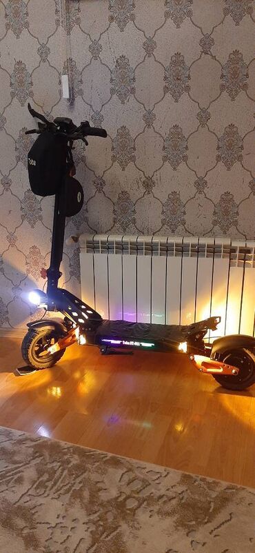 Elektrikli samokatlar: 2 aydır alınıb, pula ehtiyac olduğu üçün satılır. NFC ilə işləyir — 11
