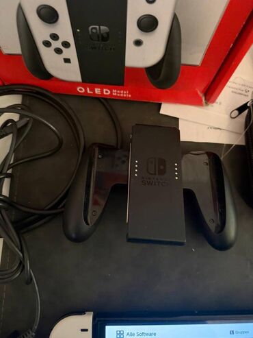 Nintendo Switch: Nintendo switch oled model ağ rengde. 3 aydir almisham, mukemmel — 14