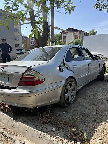 Mercedes-Benz E-Class: 2002 г., 3.2 л, Автомат, Бензин, Седан