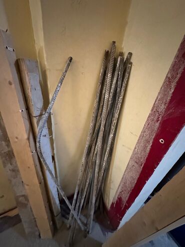 islenmis xalcalar per page 40: Metal armatur dəmirləri dəsti (12 ədəd- işlənmiş )ölçü 1.20 sm -