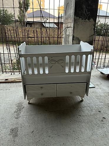 dsp laminat: Oğlan və qız üçün, İşlənmiş, Dördbucaq, Beşik, Dəstsiz, Matras ilə, Yellənmə mexanizmsiz — 3