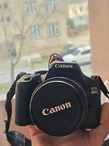 Фото и видеокамеры: 350 AZN 🆘🆘Canon EOS 600D DSLR fotoaparat + Canon EF-S 18-55mm IS II — 2
