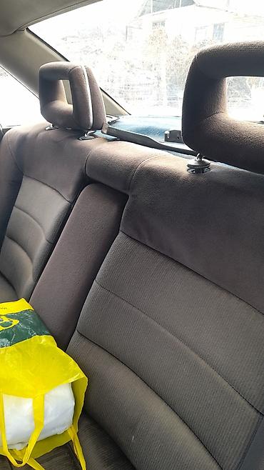 Audi: Audi 100: 1986 г., 2 л, Седан — 5