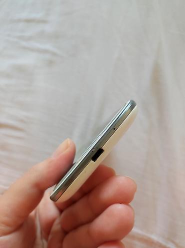 samsung 10a: Samsung I9300 Galaxy S3, rəng - Ağ — 3