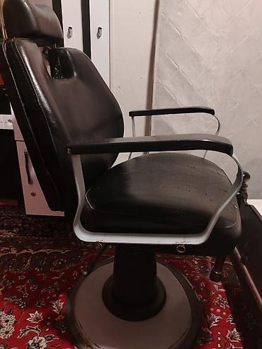 Salon, tibbi mebel: Bərbər/kişilər salonu üçün işçi yerinin komplekti ikinci el hec bir — 5