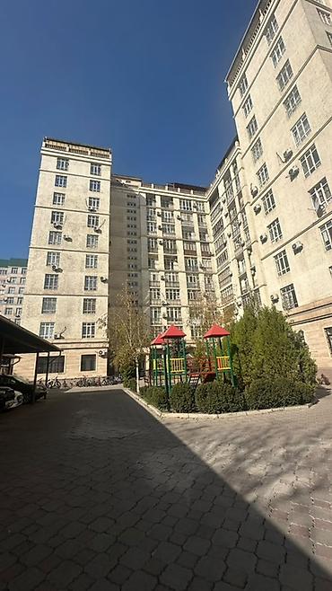 поло рубашки: * Тип недвижимости: 3-комнатная квартира * Район: Филармония — 3