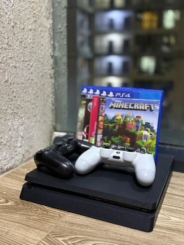 plesteyşn 2: Sony PlayStation 4 Slim oyunları Satılır 5 dene oyun diski verrem Ve