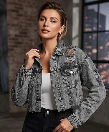 Kratka ženska teksas jakna u sivoj ispranoj nijansi (acid wash) sa