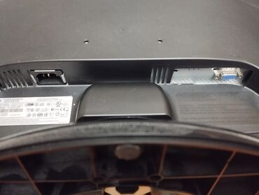 Monitorlar: LG Flatron W1943SS LCD monitor - Ekran diaqonalı: 18.5" - Format — 11