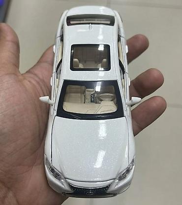 Oyuncaq nəqliyyat: Məhsul: Lexus LS500 miniatür model avtomobil (die-cast) - Korpus — 6