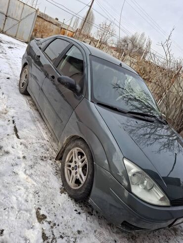 авто на автомате: Ford Focus: 2002 г., 2 л, Автомат, Бензин, Седан