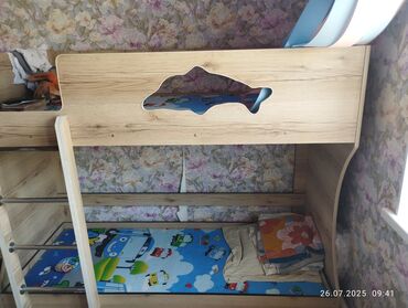металлическая двухъярусная кровать: Двухъярусные кровати