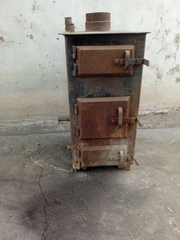 печь для плавки: Продается печка паровая на угле греет Ташкент .Продаю в связи покупки