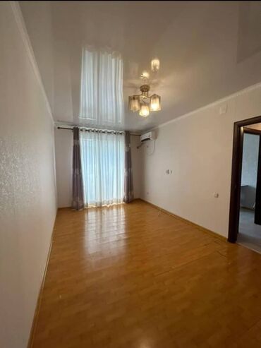 срочная продажа авто бишкек: 1 комната, 30 м², Малосемейка, 3 этаж, Косметический ремонт