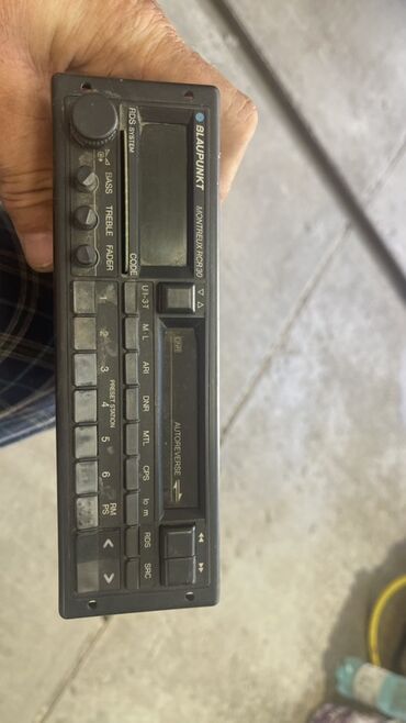 мини ноудбук: Автомобильная магнитола Blaupunkt Montreux RCR30 с функцией