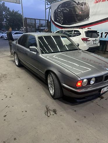 BMW 5 series: 1991 г., 3.2 л, Механика, Бензин, Седан